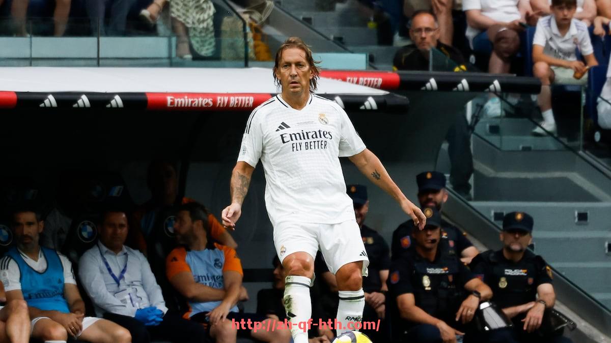 华体会hth-世俱杯关键球员赛场表现回顾与胜负关键作用评估